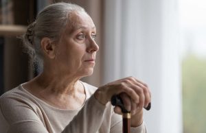 Navigating the Strain of Alzheimer’s: How Assisting Hands Home Care – Cave Creek Offers Relief