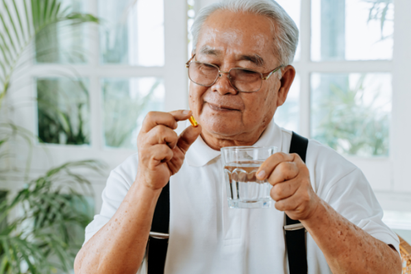 Tylenol Side Effects in Seniors - Assisting Hands Home Care