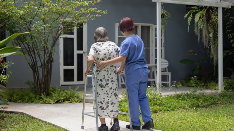 Dementia Home Care in Oak Lawn, IL - Assisting Hands Home Care