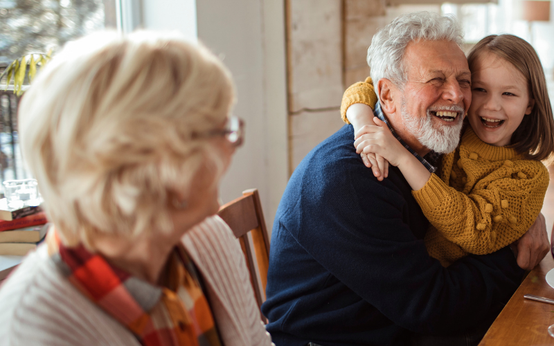 How Seniors Can Stay Socially Active