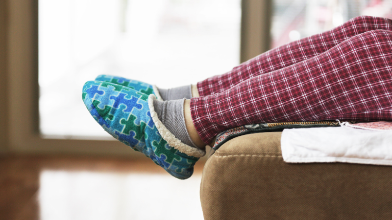 Swollen Ankles in the Elderly - Assisting Hands
