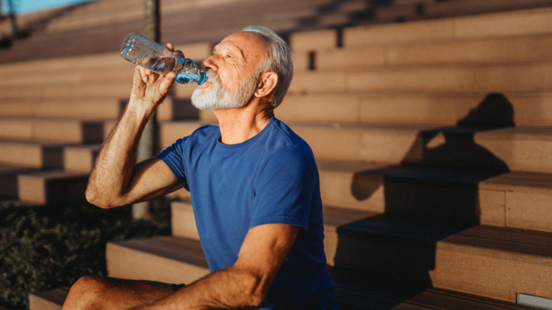 How much water should seniors drink - Assisting Hands Home Care