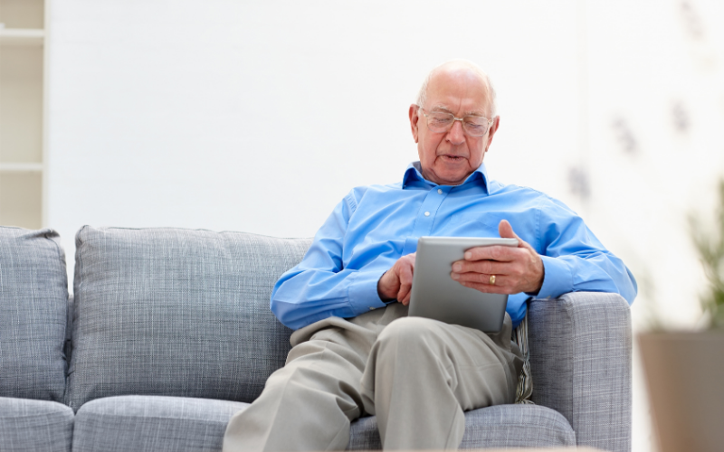 How Long Is “Safe” to Leave an Elderly Parent Alone