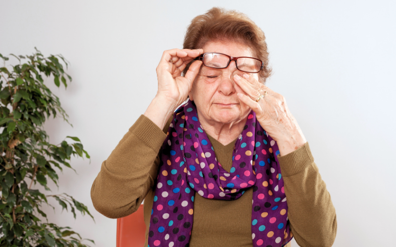 What Are the Warning Signs of Vision Loss in Elderly Adults