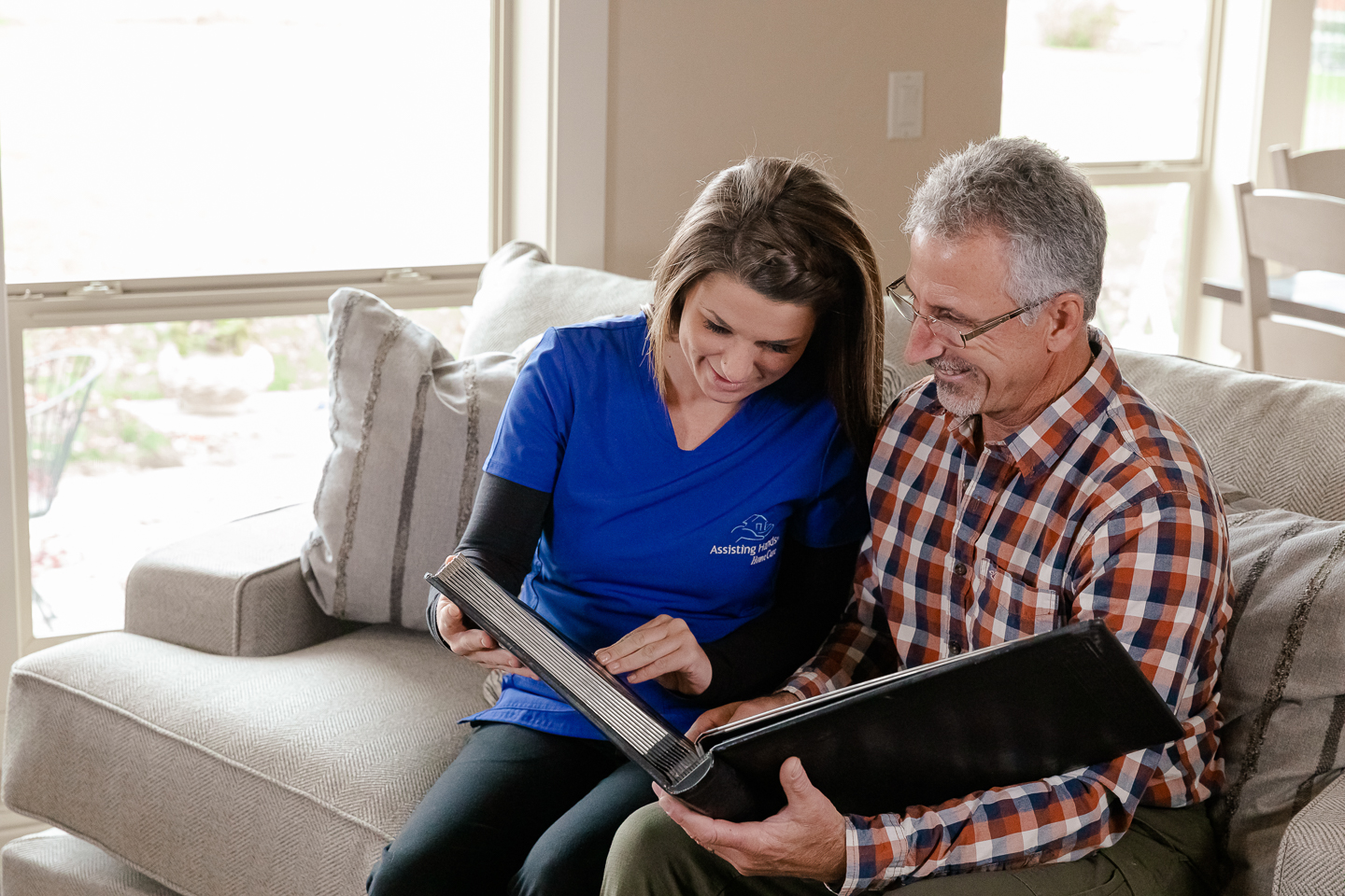 Alzheimer’s and Dementia Care from Assisting Hands Home Care