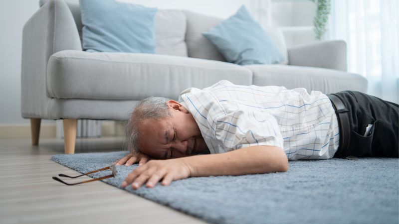 what to do when a senior citizen faints