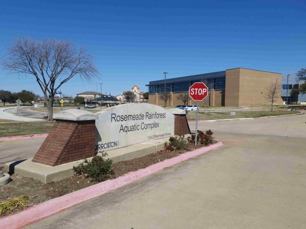 Image of Rosemeade Parkway in Carrollton, Texas