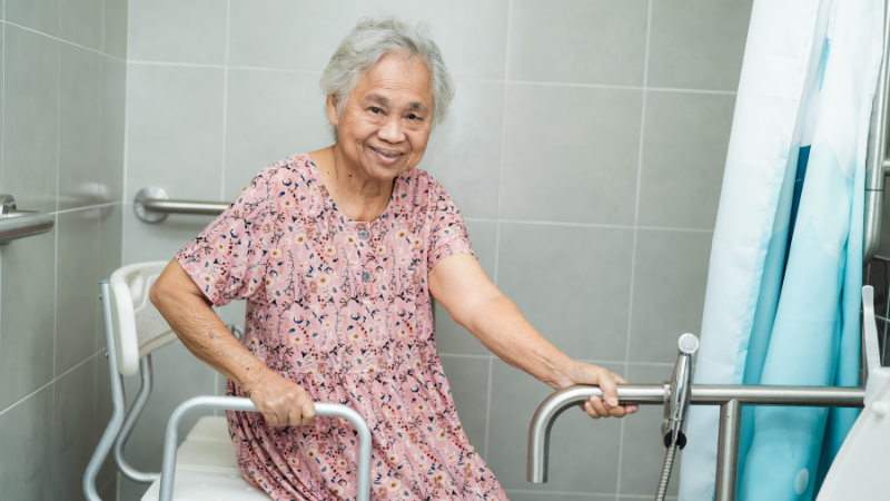 How to Help Seniors Who Need Assistance Toileting